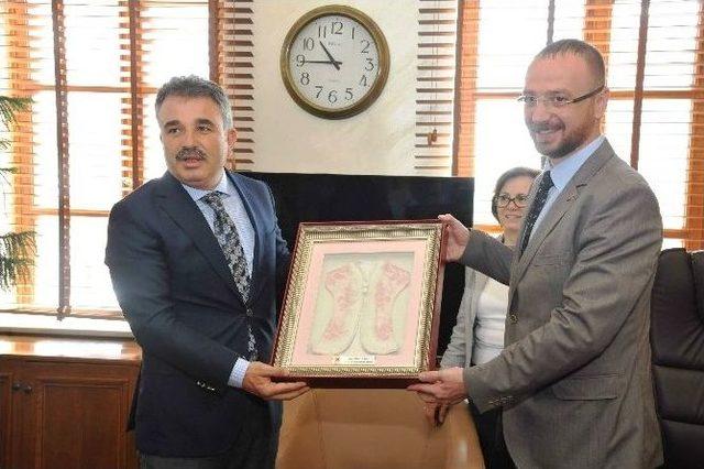 Arap Gazeteciler, Samsun B&uuml;y&uuml;kşehir Belediyesi&rsquo;ni Ziyaret Etti 1