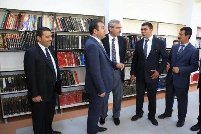 Erciş'te Bilim Fuarı Ve Kütüphane Açıldı
