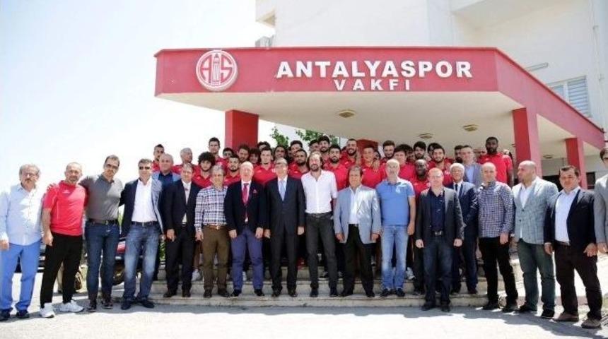 Başkan Türel’den Antalyaspor’a Ziyaret