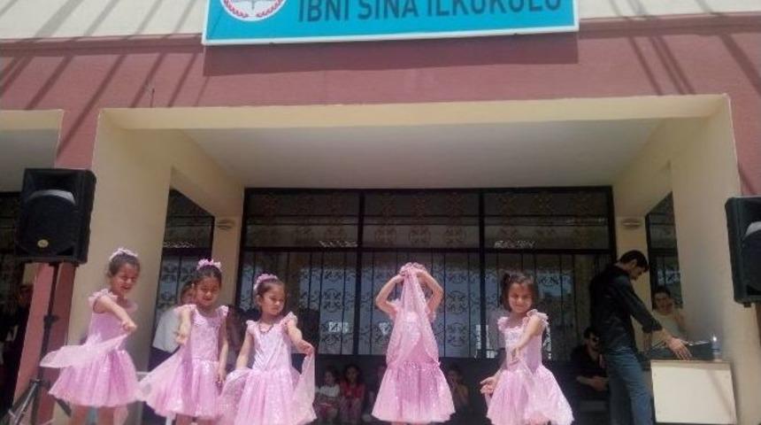 Minik &Ouml;ğrencilerden Yılsonu Etkinliği