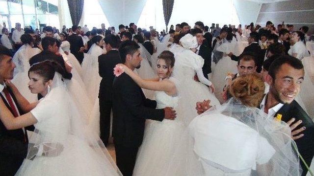 Mardin’de Toplu Nikah Töreni Yapıldı