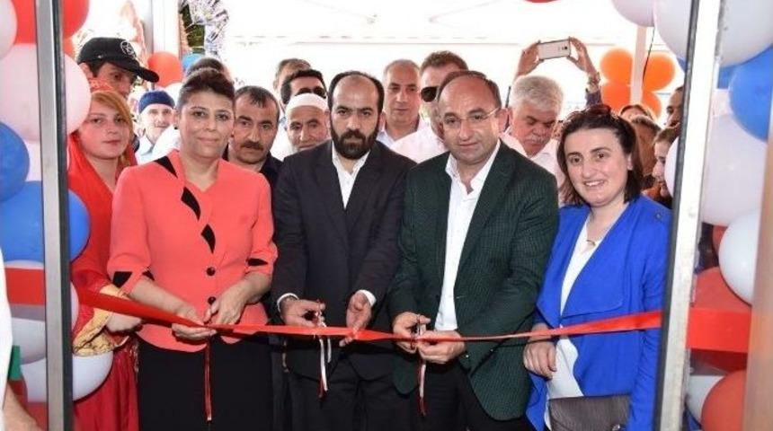Başkan &Uuml;z&uuml;lmez İş Yeri A&ccedil;ılışı Yaptı