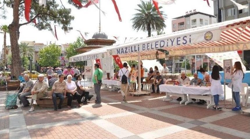"her Şey Seninle Başlar&rsquo;&rsquo; Unutmayan Eller Ahşap Sergisi İlgi G&ouml;rd&uuml;
