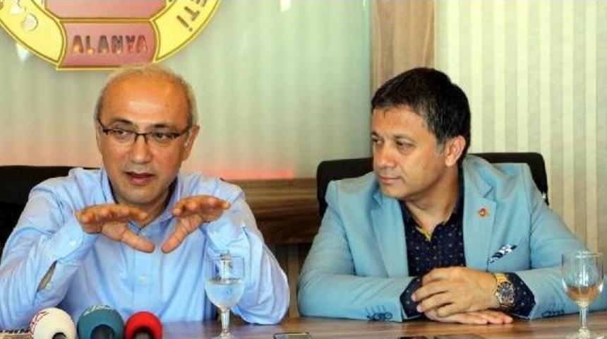 Eski Bakan Elvan: Kılı&ccedil;daroğlu'nun Projelerine &Ccedil;ok G&uuml;ld&uuml;m