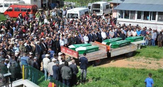 Cankurtaran Ailesi Tepkili: D&uuml;ped&uuml;z 5 Canımızı Katlettiler (2) 2