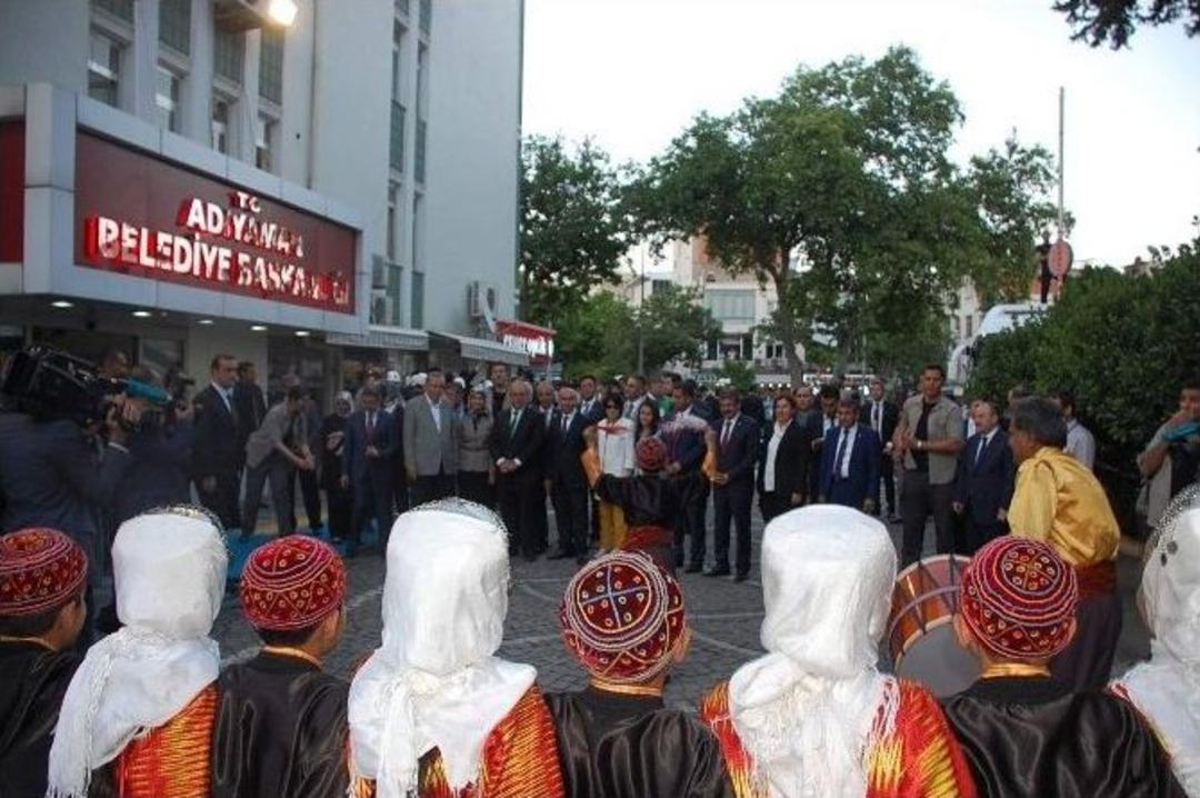 Cumhurbaşkanı Erdoğan, Adıyaman Belediyesi&rsquo;ni Ziyaret Etti