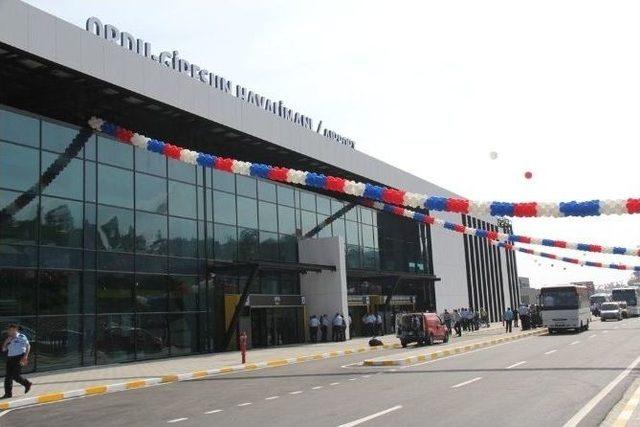 Ordu-giresun Havalimanı&rsquo;na İlk U&ccedil;ak İndi 3