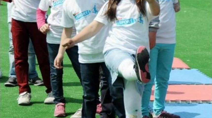 Hedef 1 Yılda 200 Bin &Ccedil;ocuğa Spor Yaptırmak