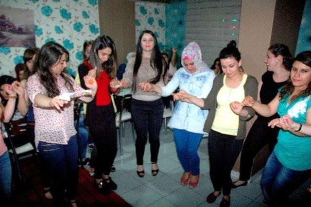 &Ouml;ğretmenlere Moral Gecesi 1