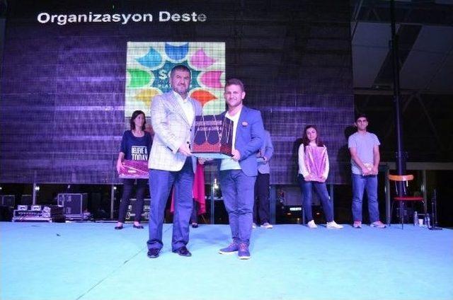 Ufka Yolculuk K&uuml;lt&uuml;r Yarışması &Ouml;d&uuml;l T&ouml;reni Yapıldı 1