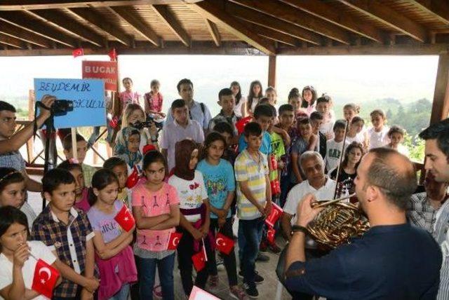 Senfoni Orkestrası, K&ouml;yde Konser Verip Enstr&uuml;manları Tanıttı 1