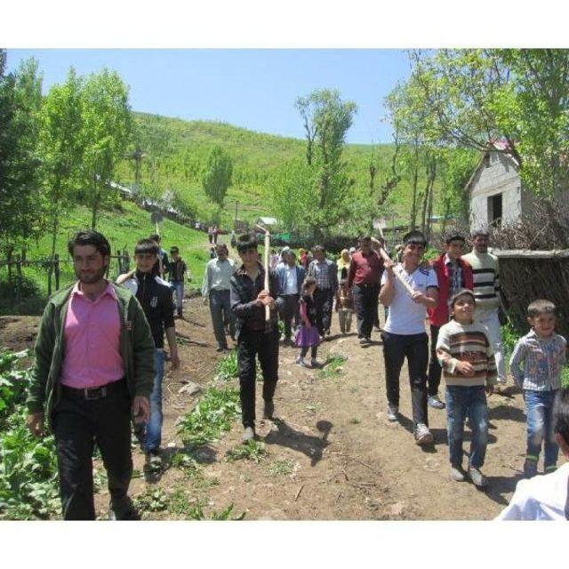 Bu Mezrada Se&ccedil;im Boykotu Var 2