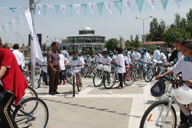 Sağlıklı Ve Hareketli Yaşam İçin 180 Bisiklet Dağıtıldı