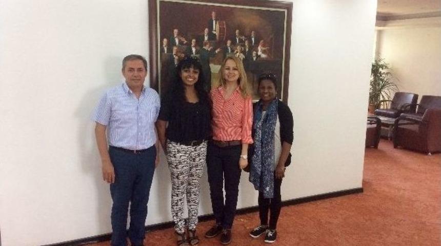 Sri Lanka &Ouml;ğretim &Uuml;yeleri İlk Kez A&uuml;&rsquo;de Ders Verdi