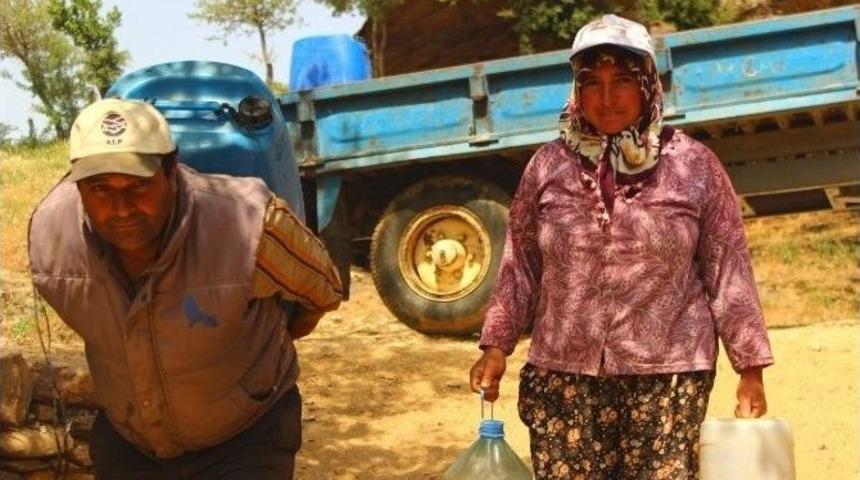 Sularını Sırtlarında Taşıyorlar