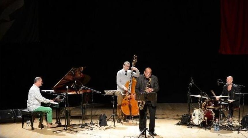 Beylikd&uuml;z&uuml;&rsquo;nde Jazz R&uuml;zgarı