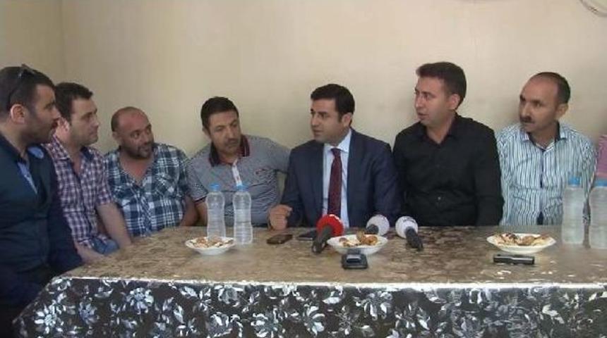 Demirtaş "dhkp-C'li Dedikleri Kişi Suriye'de Işid Ile Bağlantıları Olduğu Bilgileri Bizde Mevcut"