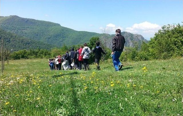 İzcilik Kulub&uuml;n&uuml;n Kampları Devam Ediyor 1