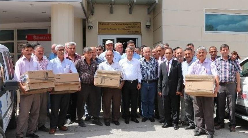 Mut&rsquo;ta 102 Mahalle Muhtarına Bilgisayar