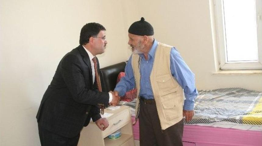 Ak Parti Yozgat Milletvekili Başer, &Ouml;z&uuml;rl&uuml; Rehabilitasyon Merkezini Ziyaret Etti