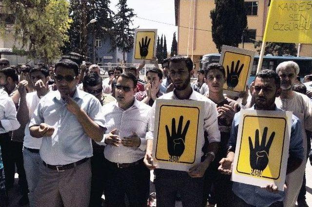 Reyhanlı İl&ccedil;esi&rsquo;nde Mursi&rsquo;ye Destek Eylemi 3