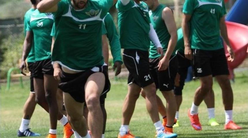 Akhisar Belediyespor Tam Kadro Bursa&rsquo;ya Hazırlanıyor
