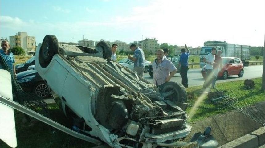 Antalya&rsquo;da Trafik Kazası: 1 Yaralı