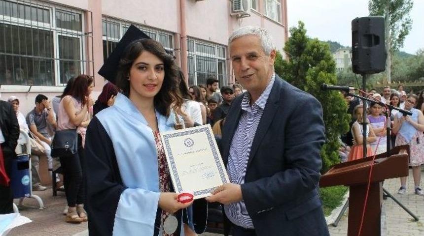 S&ouml;ke Meslek Y&uuml;ksekokulu 20. Yılda Mezuniyet Sevinci