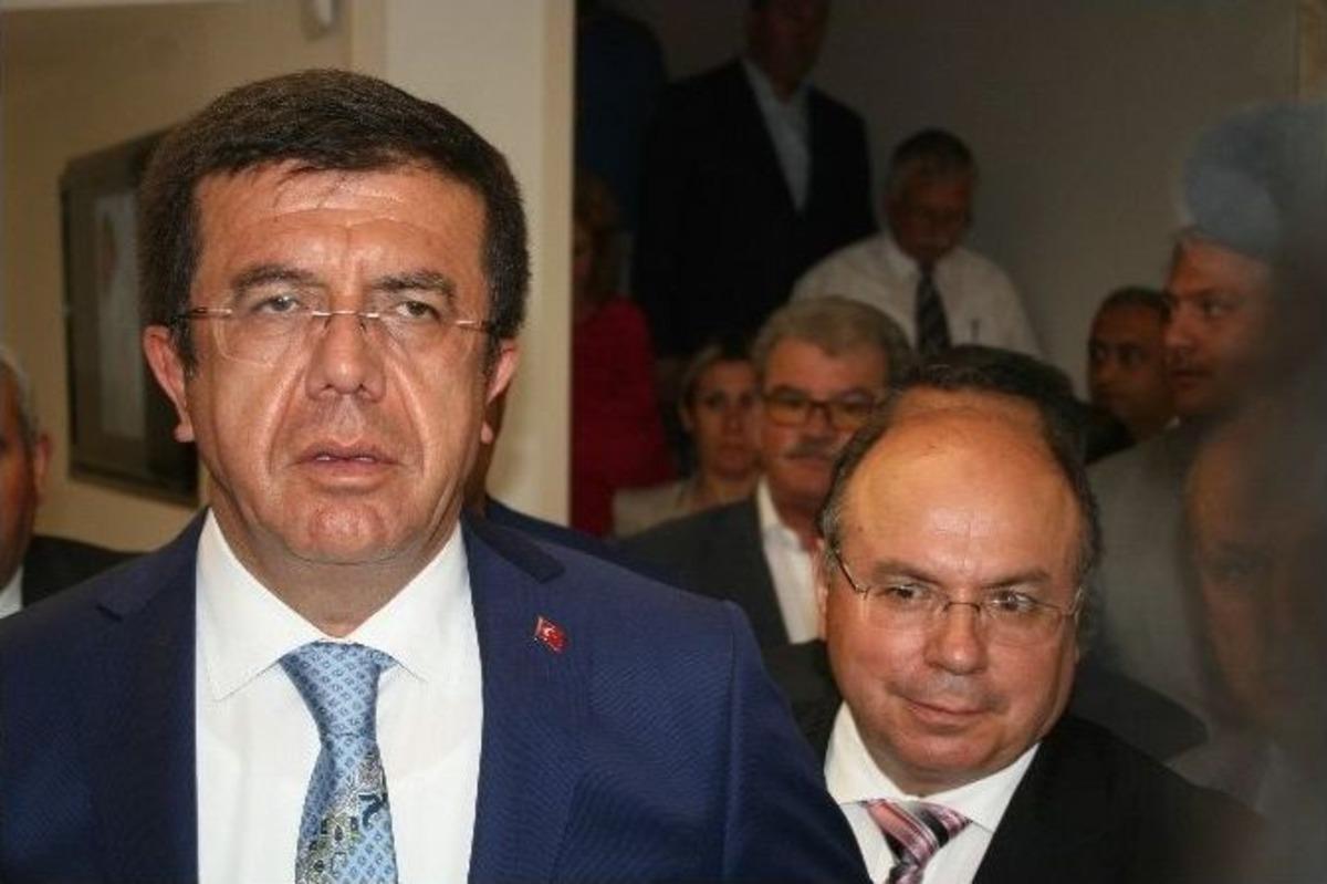Bakan Zeybek&ccedil;i Saldırıya Uğrayan Akp Meclis &Uuml;yesini Ziyaret Etti