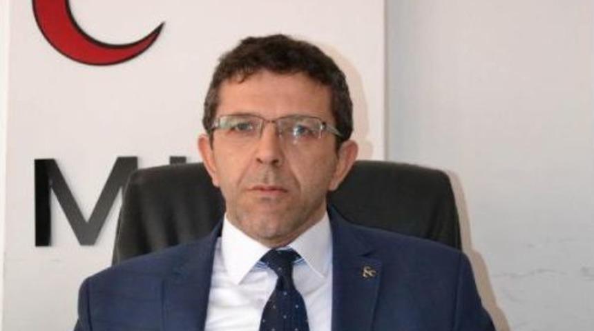 Ak Parti'nin T&uuml;rk Bayrağı Rozetli Afişlerine Kaldırma Kararı