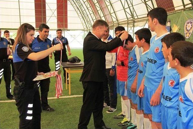 Elazığ&rsquo;da &rsquo;yarınlarımız &Ccedil;ocuklarımız&rsquo; Projesi Final Ma&ccedil;ıyla Sona Erdi 1