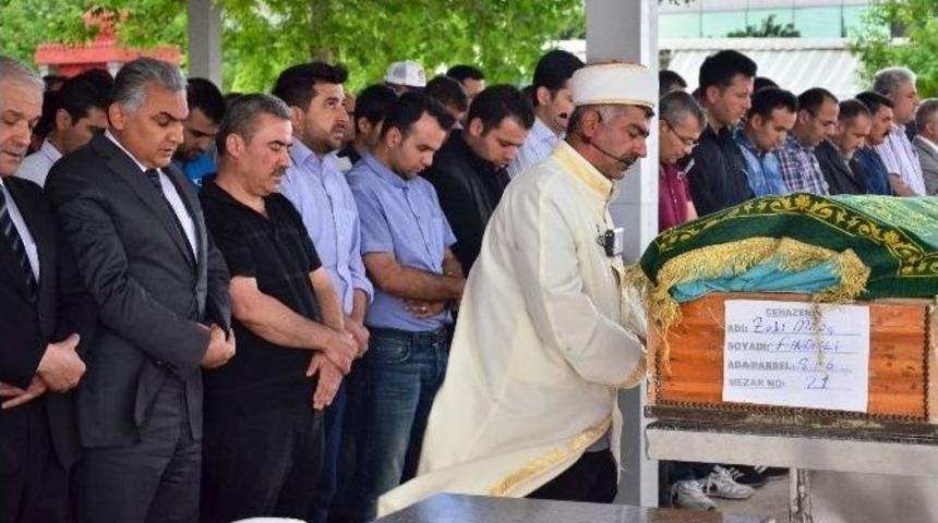 İntihar Eden Başkomiser Toprağa Verildi