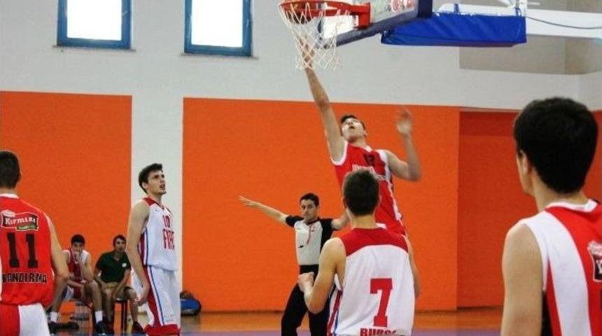 Gen&ccedil;ler Basketbol &Ccedil;eyrek Finali Sona Erdi
