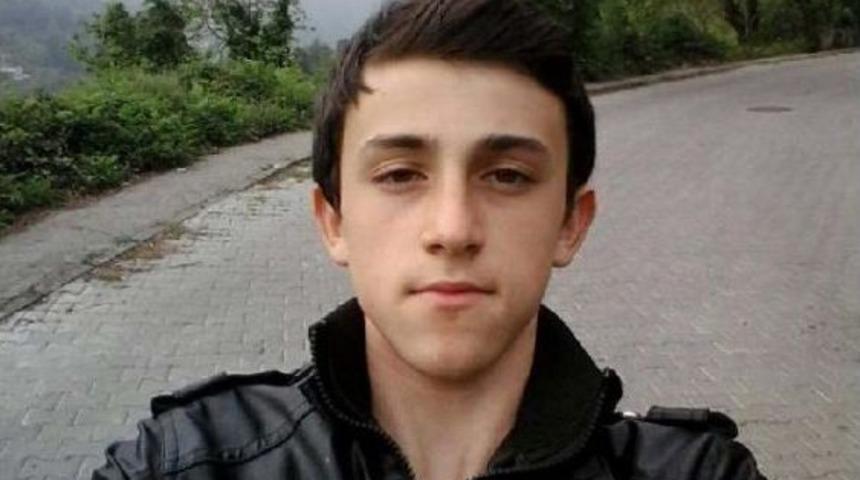 Balık Tutarken Denize D&uuml;şen Liseli Boğuldu