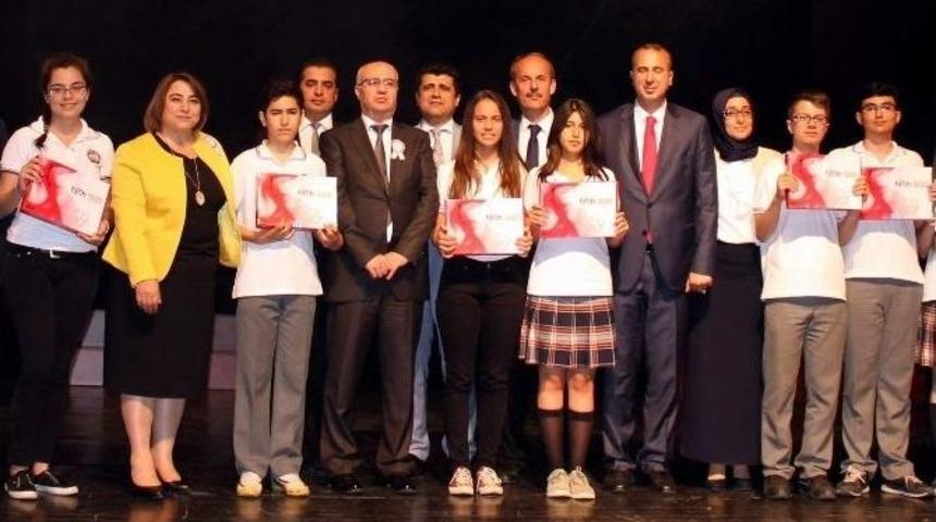 Aydın&rsquo;da Lise 9. Sınıf &Ouml;ğrencilerine Tablet Dağıtıldı