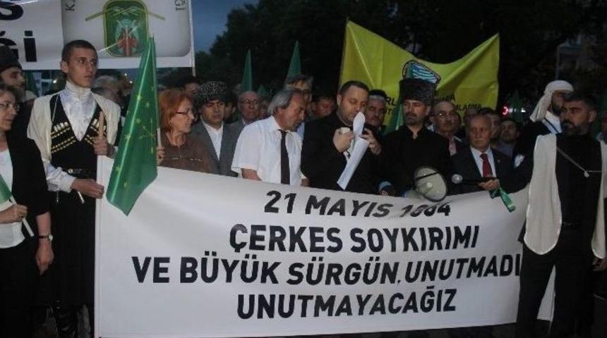 &Ccedil;erkesler &rsquo;&ccedil;erkes&rsquo; Katliamını Unutmadı