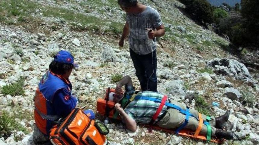 &Uuml;zerine D&uuml;şt&uuml;ğ&uuml; Ağa&ccedil; Yama&ccedil; Paraş&uuml;t&ccedil;&uuml;n&uuml;n Hayatını Kurtardı