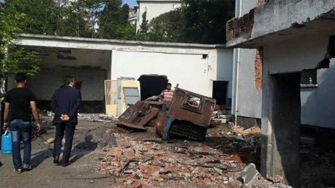 Eski Jandarma Karakol Binasının Yıkımına Başlandı