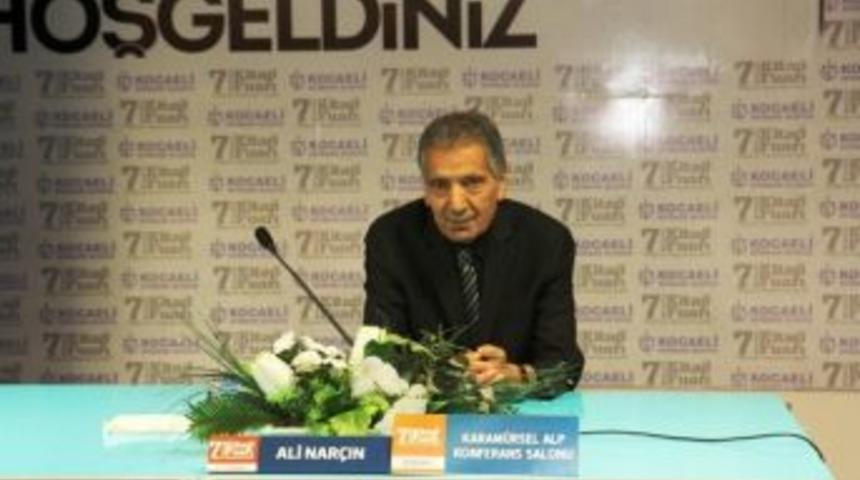 Tarih&ccedil;i Ali Nar&ccedil;ın Okurlarıyla Buluştu