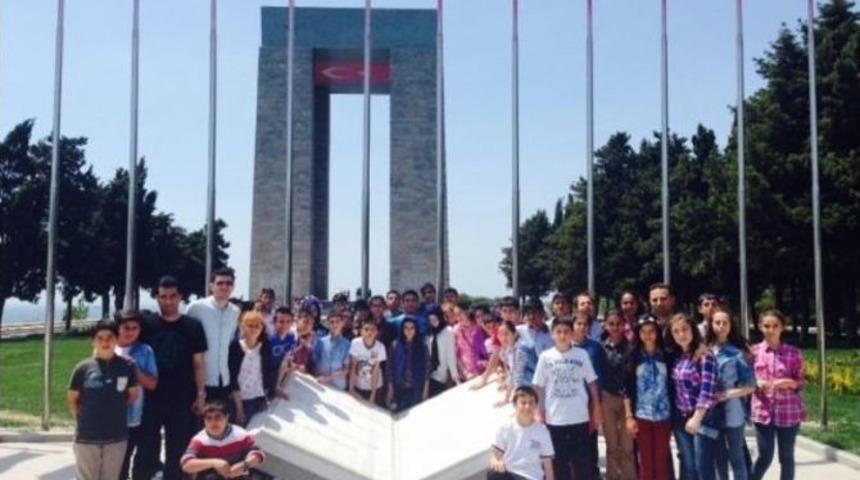 Başarılı &Ouml;ğrenciler &Ccedil;anakkale Gezisiyle &Ouml;d&uuml;llendirildi