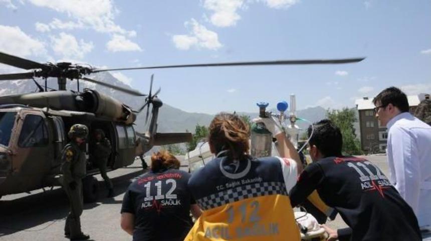 Askeri Helikopter, Hakkari'de Yeni Doğan Bebek I&ccedil;in Havalandı