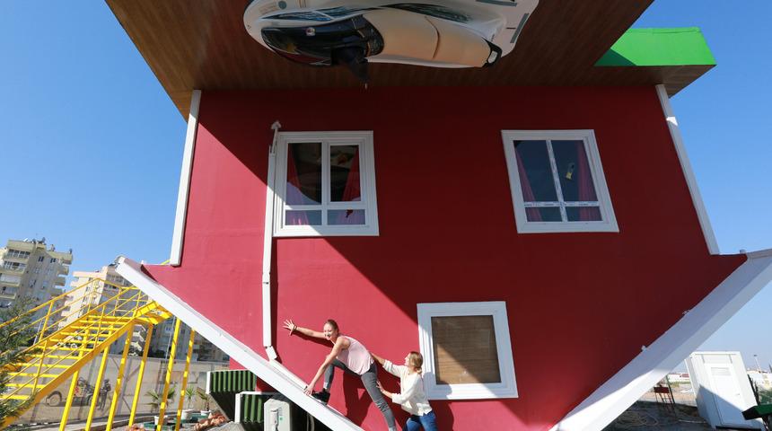 'Ters Ev'de fotoğraf' ilgisi