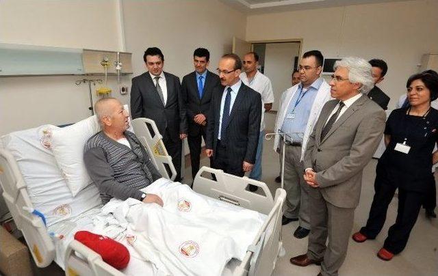 Uşak Devlet Hastanesi Kalp Damar Cerrahi Ve Anjio Üniteleri Açıldı