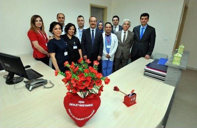 Uşak Devlet Hastanesi Kalp Damar Cerrahi Ve Anjio Üniteleri Açıldı