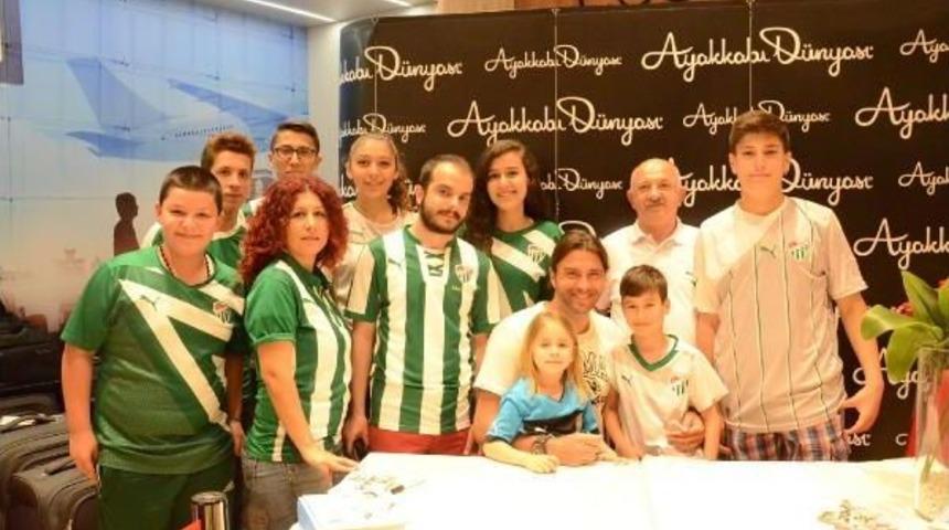 Bursaspor Kalecisi Frey Taraftarlarla Buluştu