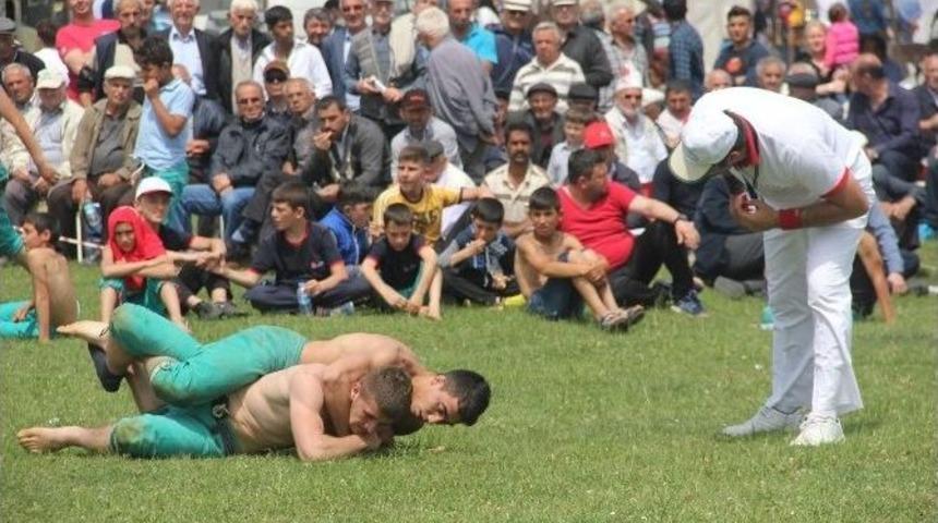 Geleneksel Bekteşağa Şenlikleri Başladı