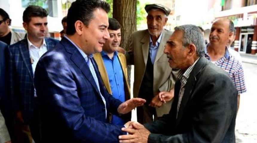 Babacan, Diyarbakır'da İ&ccedil;kale'yi Gezdi