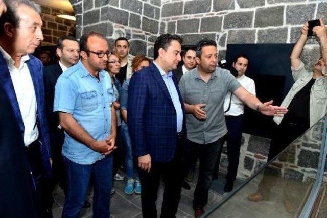 Babacan, Diyarbakır da İçkale yi Gezdi 3