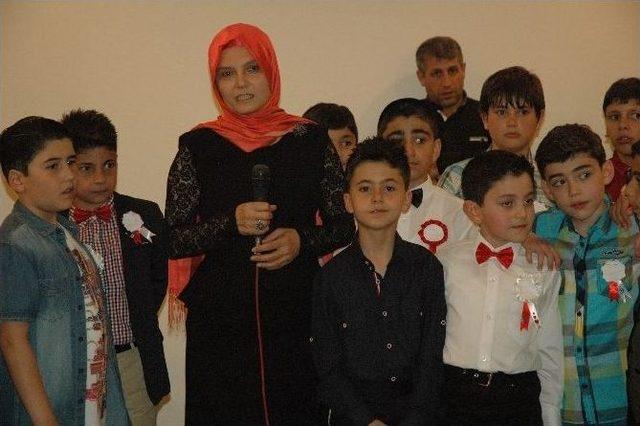 Tatbikat İlk&ouml;ğretim Okulu &Ouml;ğrencilerinin Mezuniyet Heyecanı 1