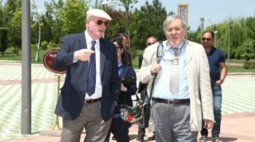 İlber Ortaylı, Başkan Kazım Kurt Birlikte Kenti Gezdi